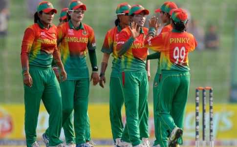 পাকিস্তান সফরে যাচ্ছে না মহিলা দল
